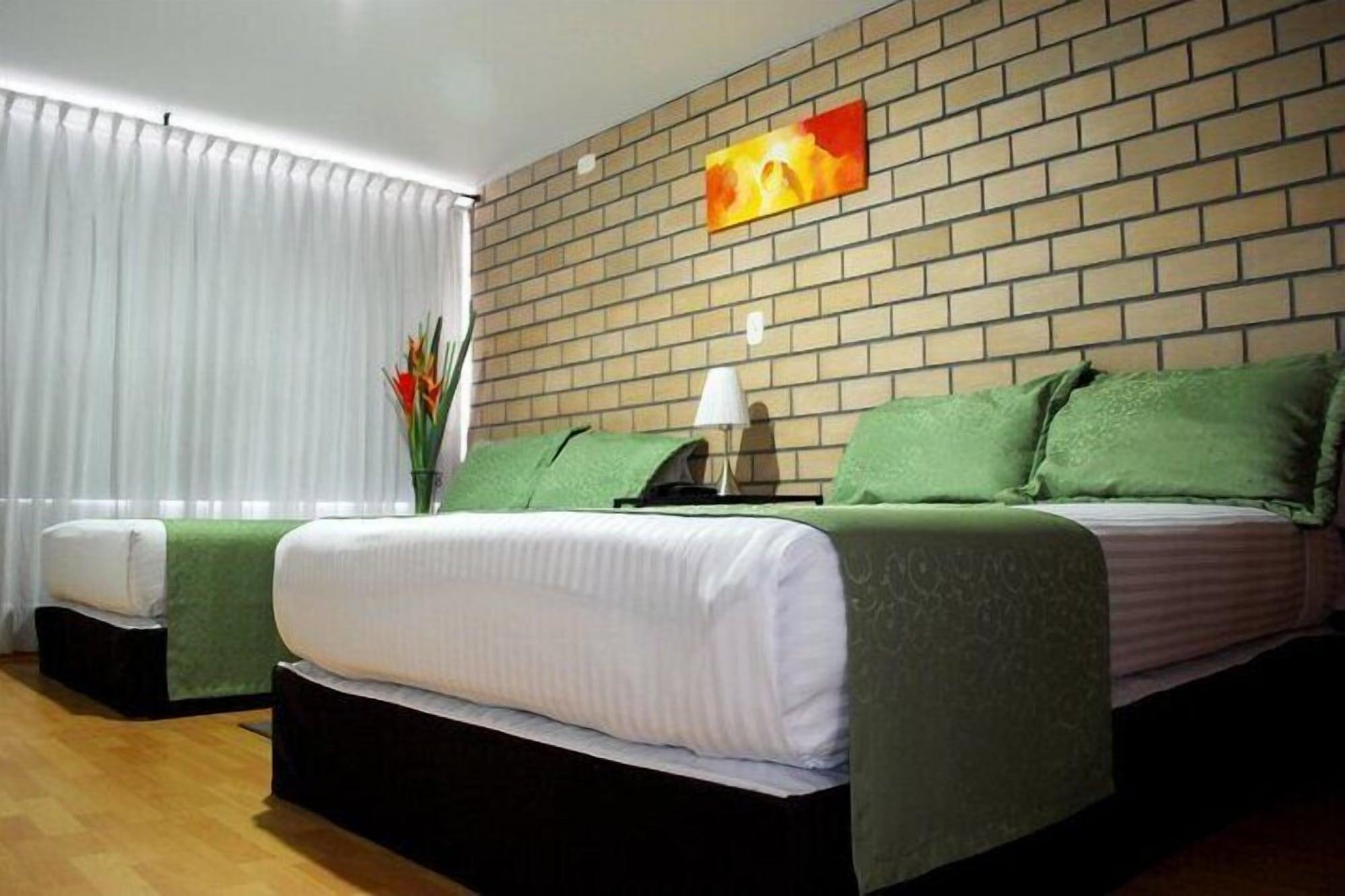 Hotel Portal De Milan 马尼萨莱斯 外观 照片