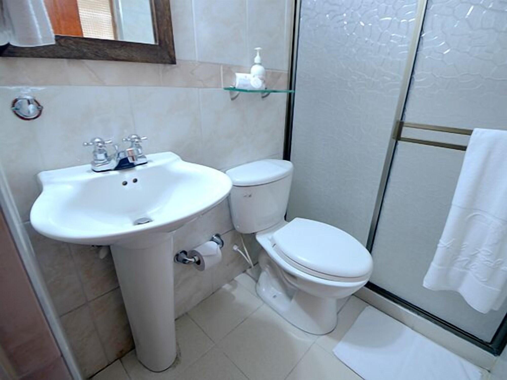 Hotel Portal De Milan 马尼萨莱斯 外观 照片