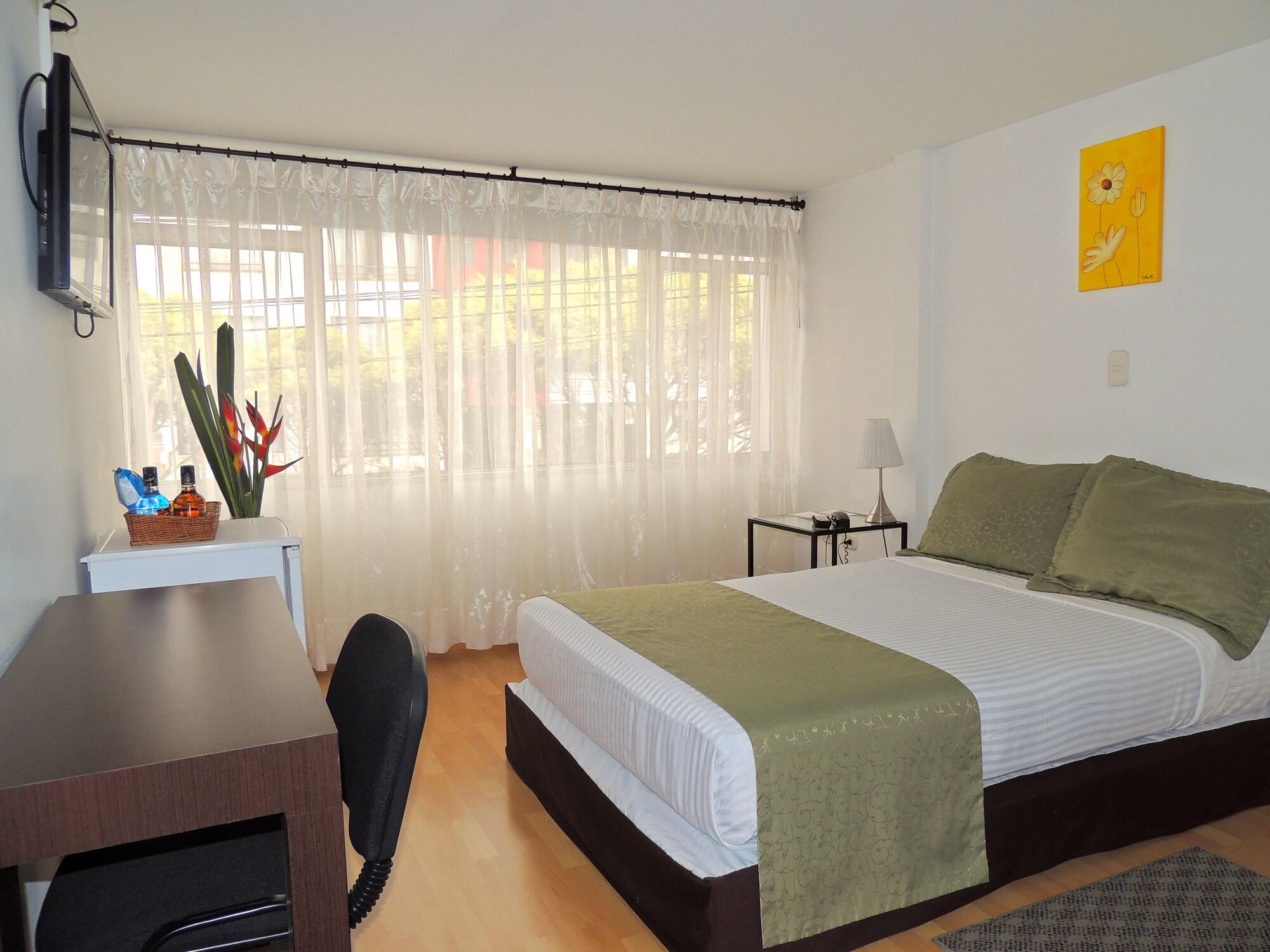 Hotel Portal De Milan 马尼萨莱斯 外观 照片